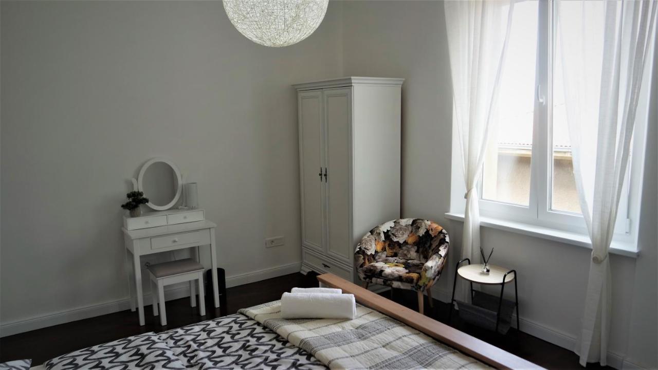 Sea Flower Apartment Rijeka Exterior foto